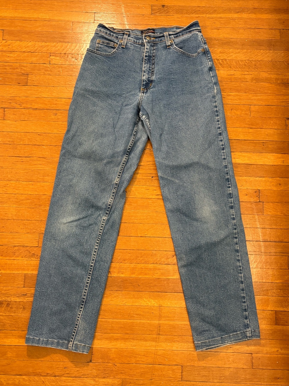 Denver Hayes Straight-Leg Women’s Jeans